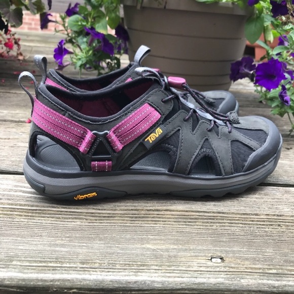 teva terra float active lace